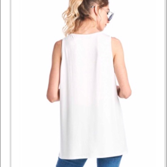 LAST ONE! Thunderbird Graphic Tank in Oatmeal - Picture 3 of 5